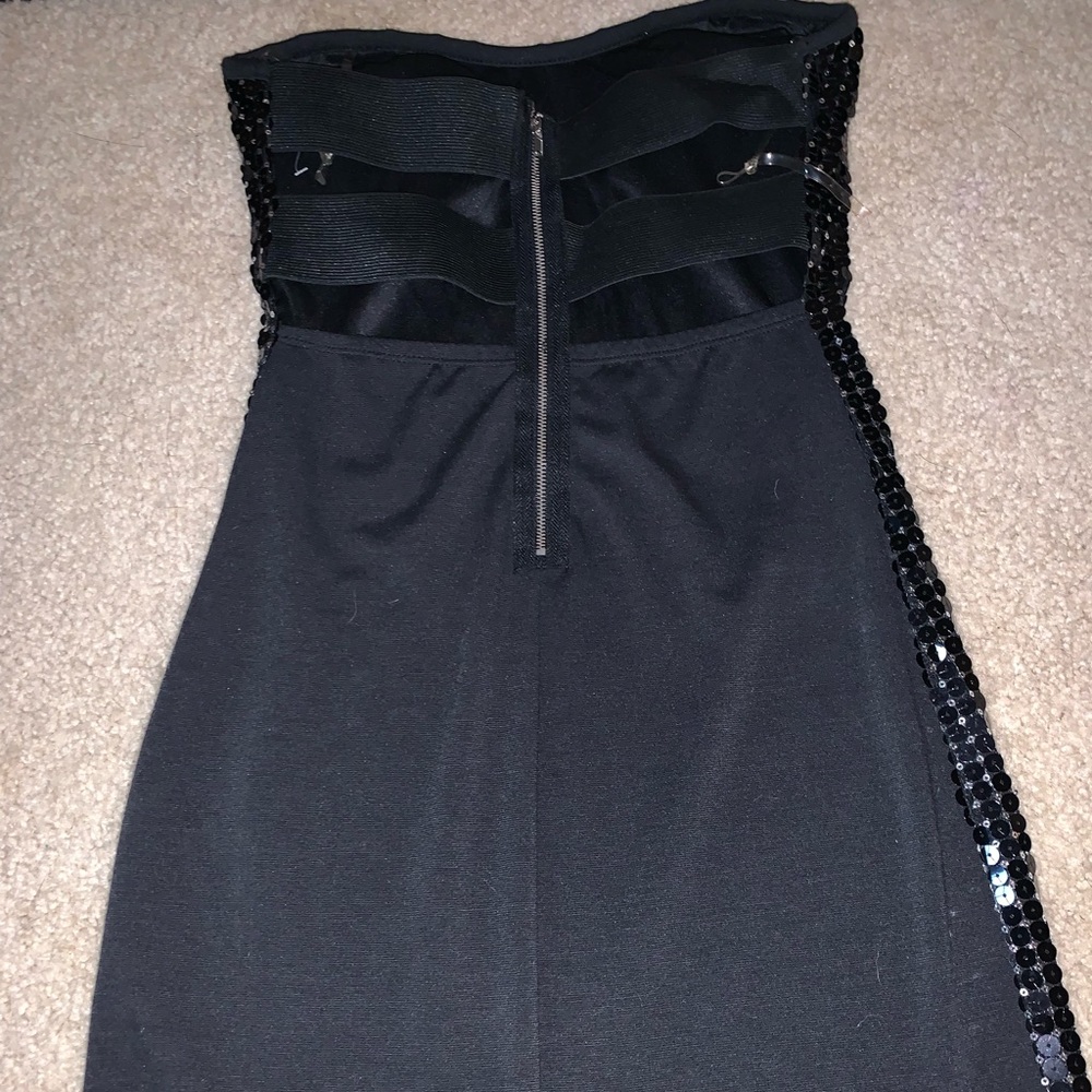 Dress - Picture 2 of 2